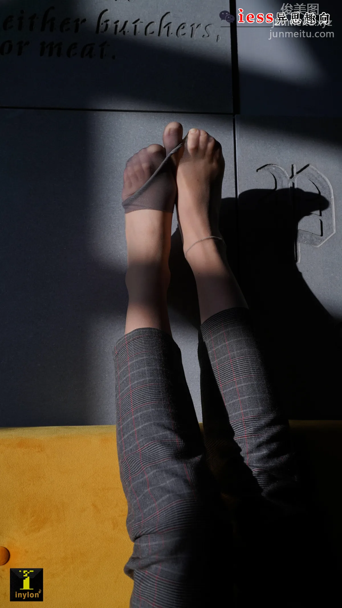 [IESS] Pu Hui Collection 132 - Ge Ge, Wonderful Short Gray Stockings Close-Up photo 68
