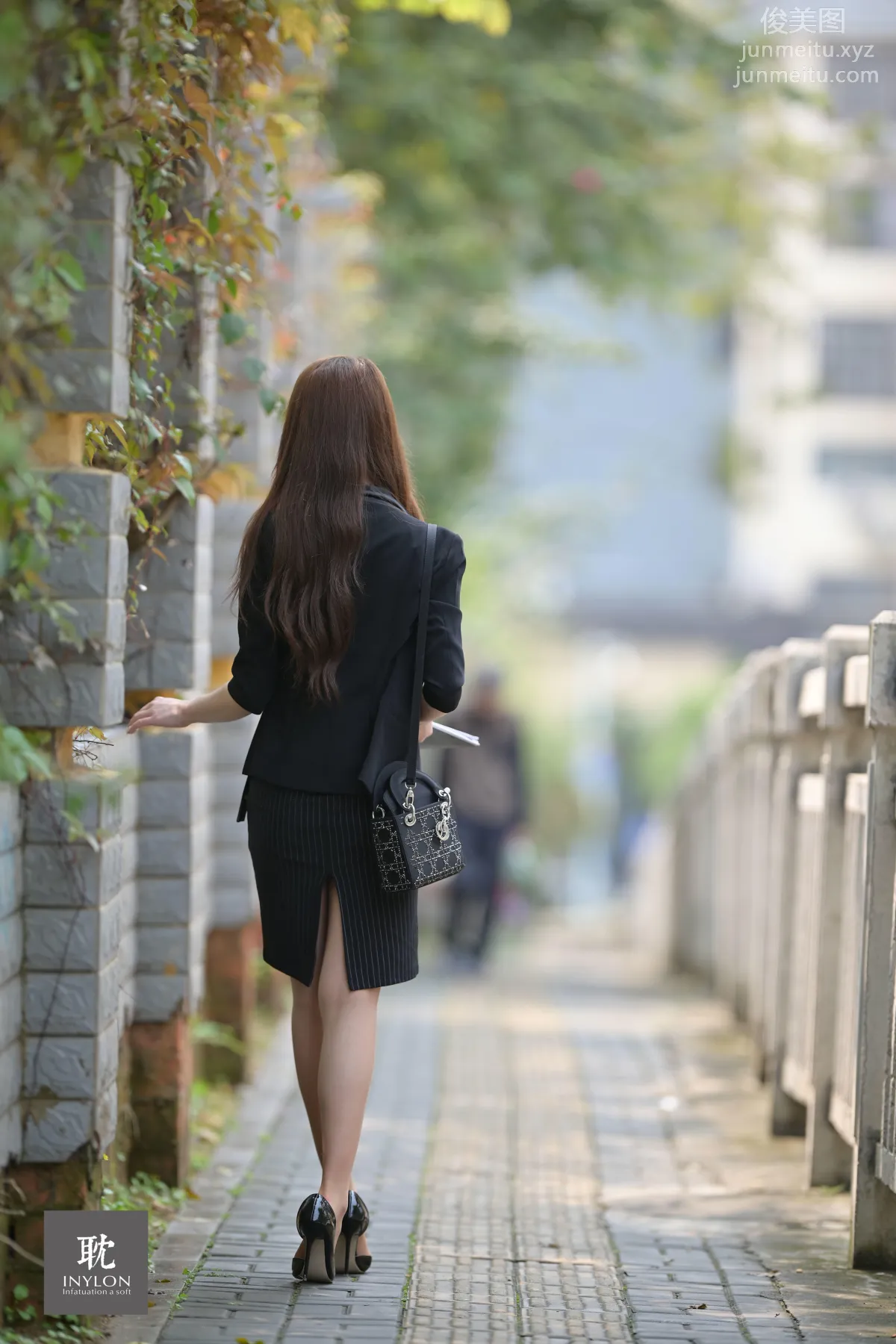 [IESS異思趣向] 普惠集 177特别版- 跟拍上班的雲芝 [73P] 17
