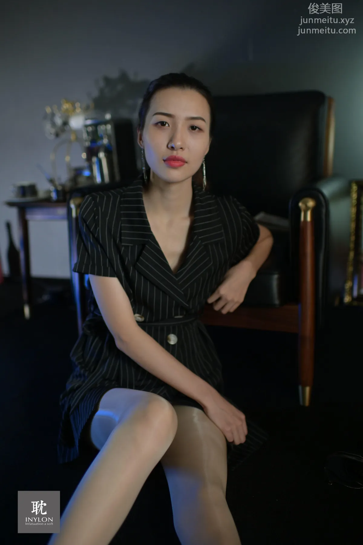 [IESS異思趣向] 普惠集 181-大妞的馬油襪II [82P] 68