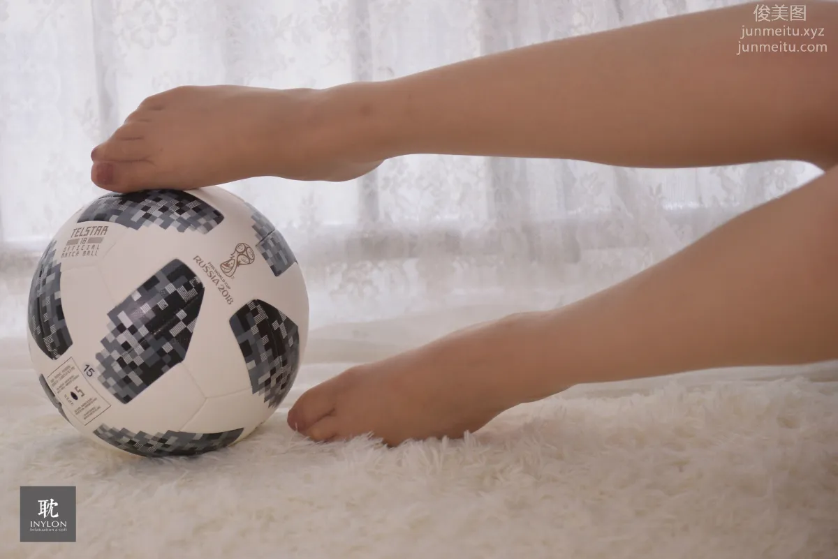 [IESS] Pu Hui Ji 235, Model: Jiu Mei, Happily Playing with a Ball photo 40