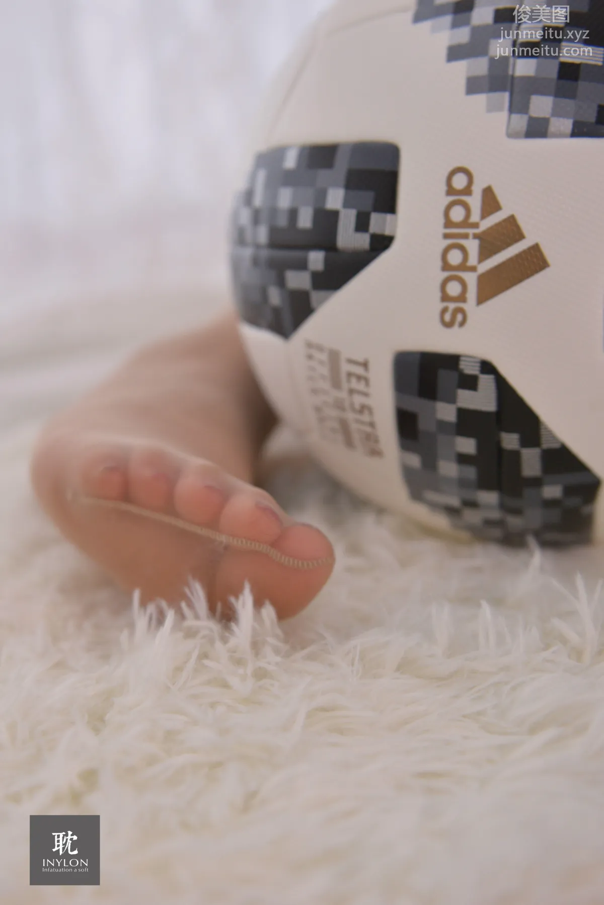 [IESS] Pu Hui Ji 235, Model: Jiu Mei, Happily Playing with a Ball photo 47