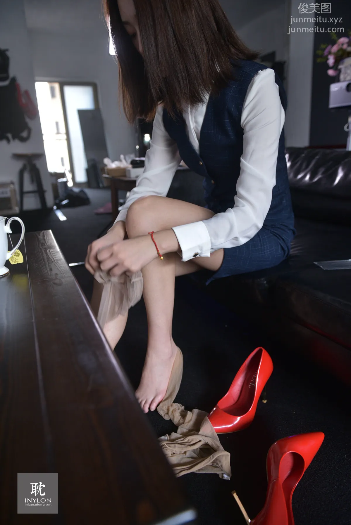 Ge Ge: IESS No. 241 photo 16