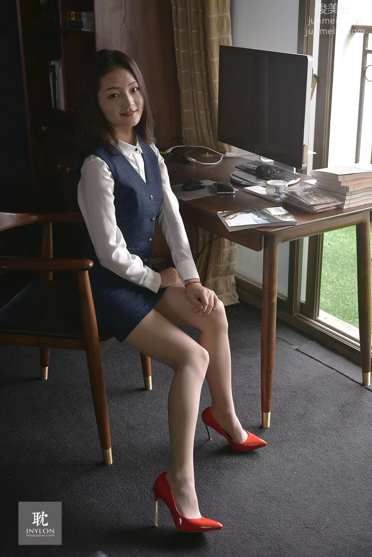 [IESS] Pu Hui Ji 242, Model: Ge Ge, Host Ge Ge photo 9