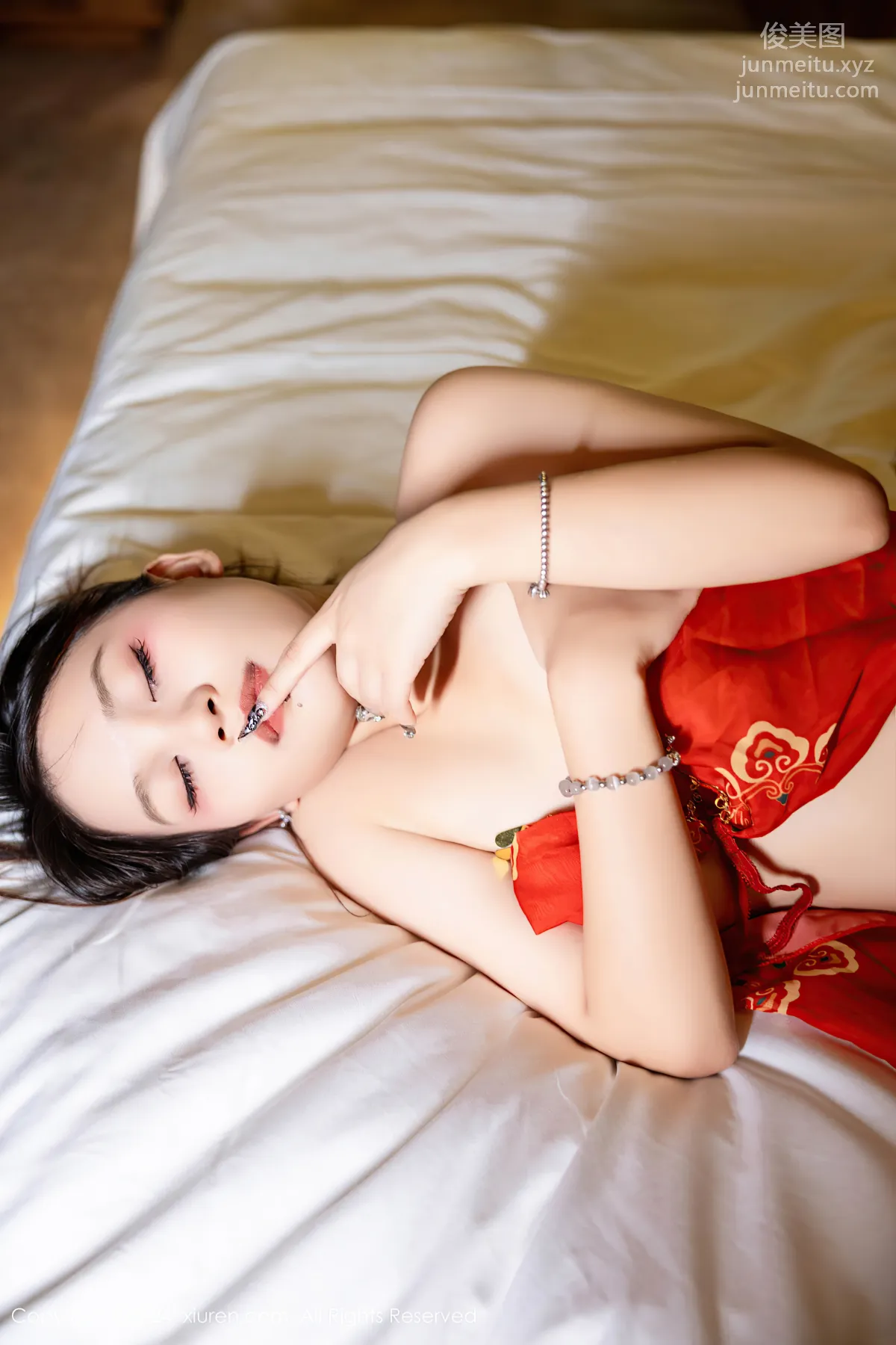 [Xiuren秀人網]2024.10.22 NO.9323 吳婷婉 71