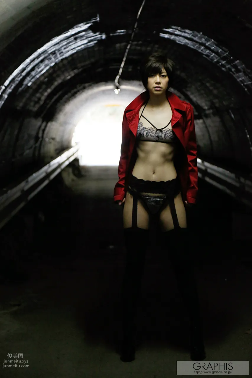 Saryu Usui: Graphis photo 14