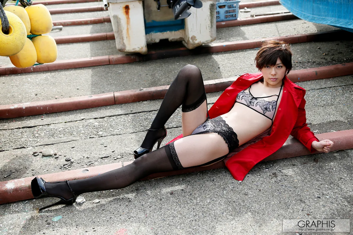 Saryu Usui: Graphis photo 20