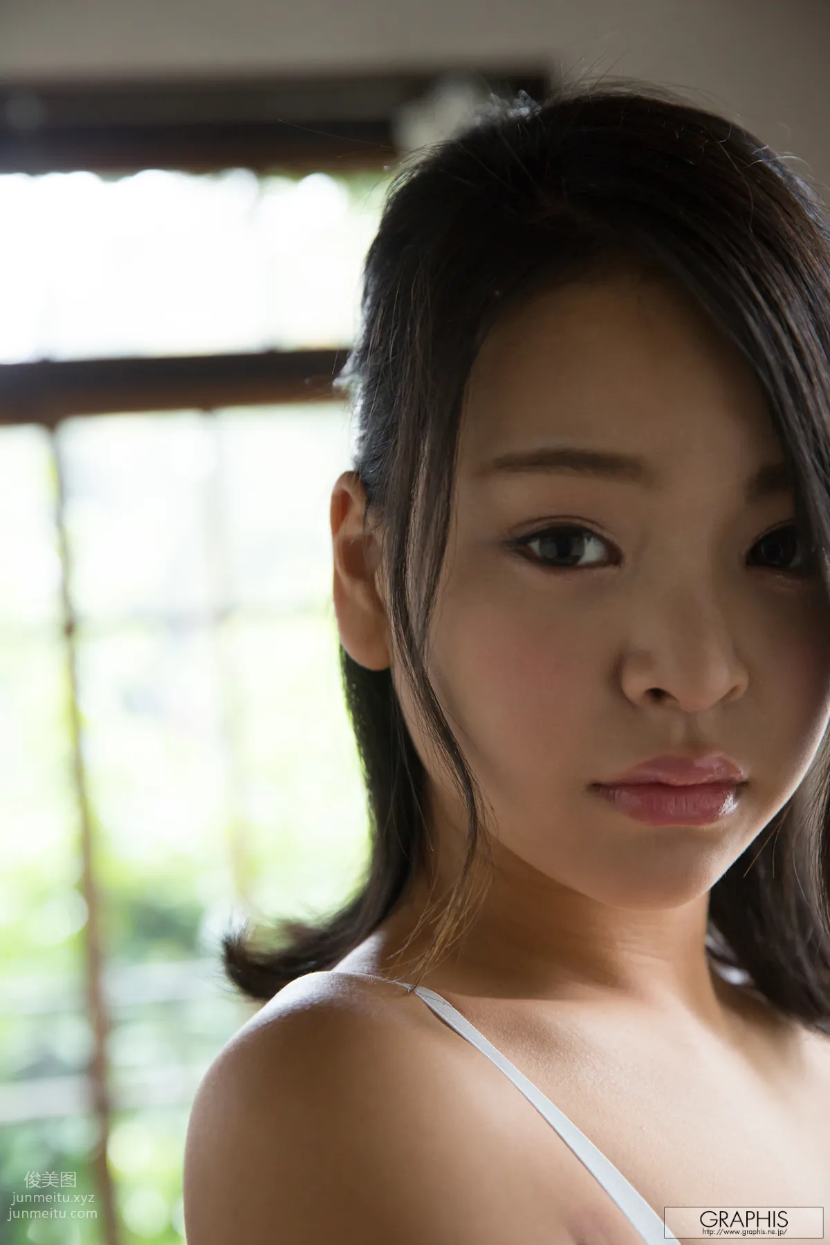 [Graphis] 2015-12-14 初脫ぎ娘 Manaka Minami 南真菜果 78