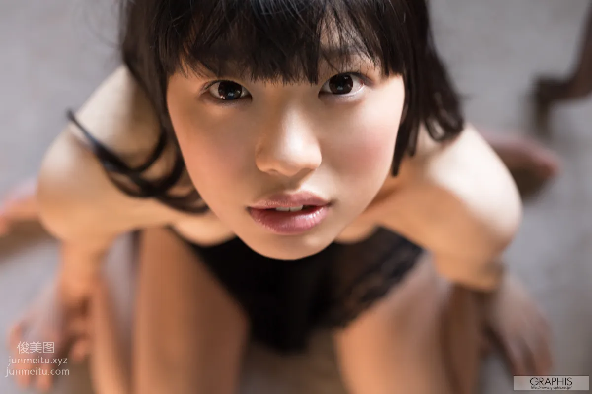 Matsuri Kiritani: Graphis first gravure photo 61
