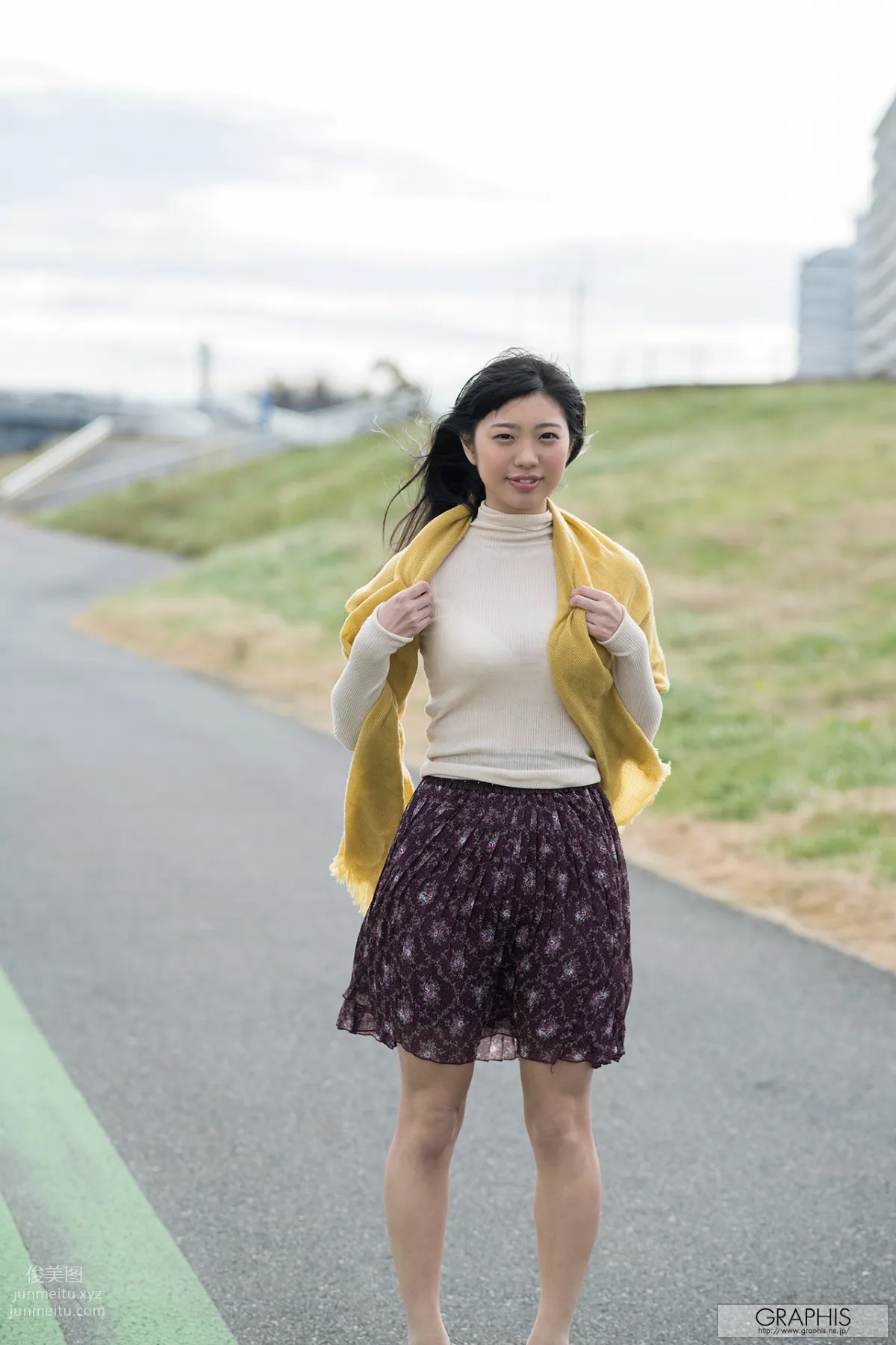 Matsuri Kiritani: Graphis first gravure photo 11