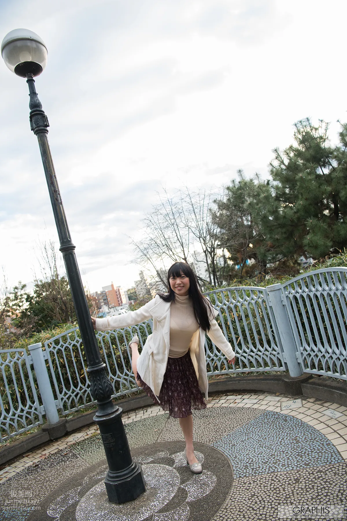 Matsuri Kiritani: Graphis first gravure photo 7