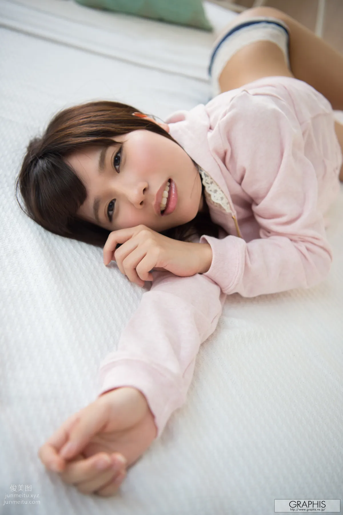 [Graphis] 2017.08.30 初脫ぎ娘 Mii Kurii 栗衣 みい 87