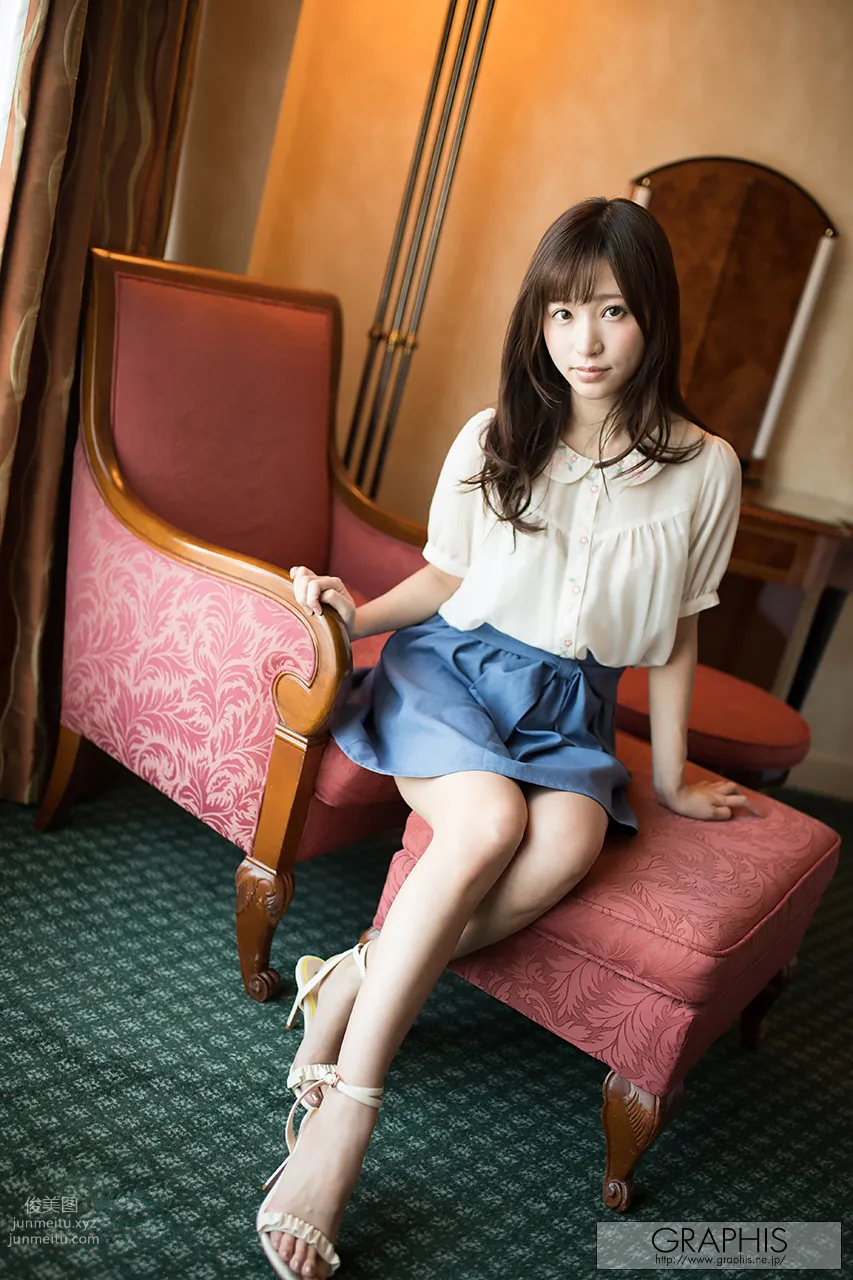 Moe Amatsuka: Graphis photo 3