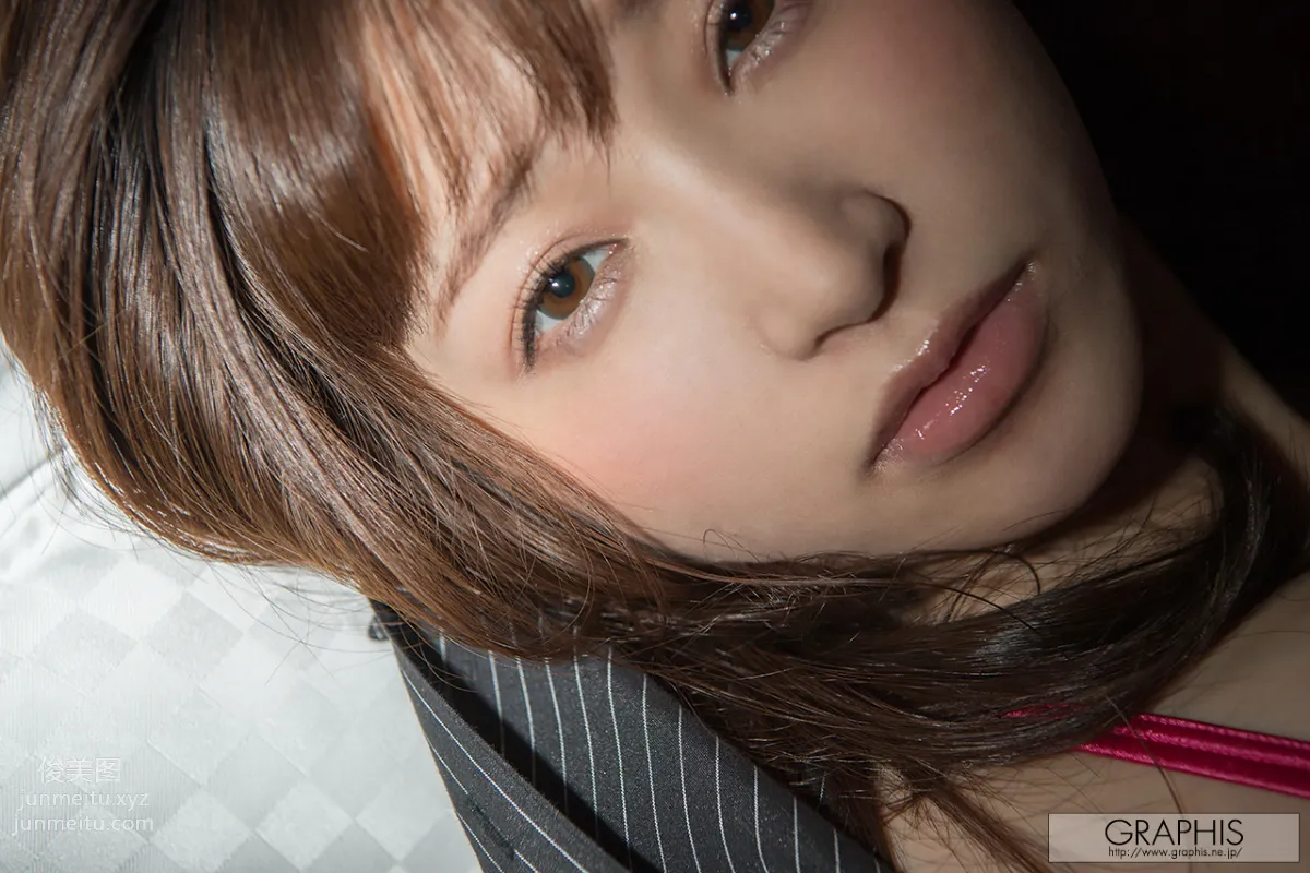 Moe Amatsuka: Graphis photo 22