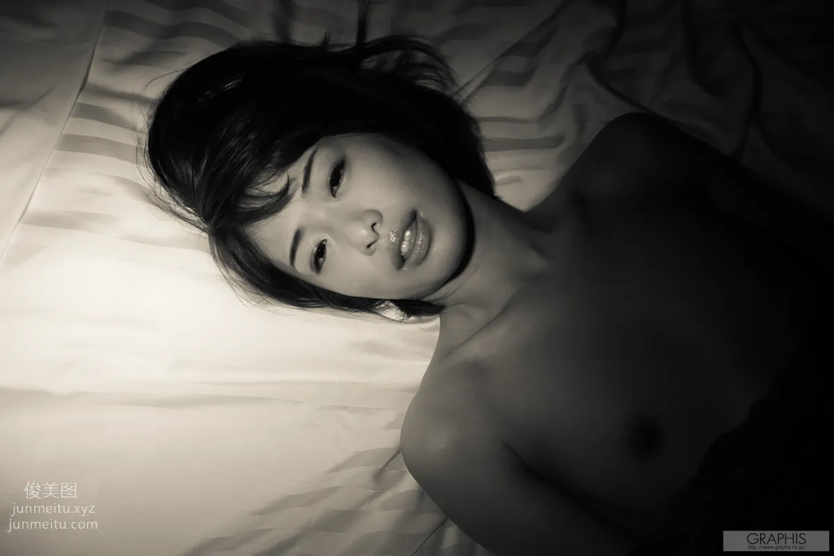 Nanami Kawakami: Graphis photo 30