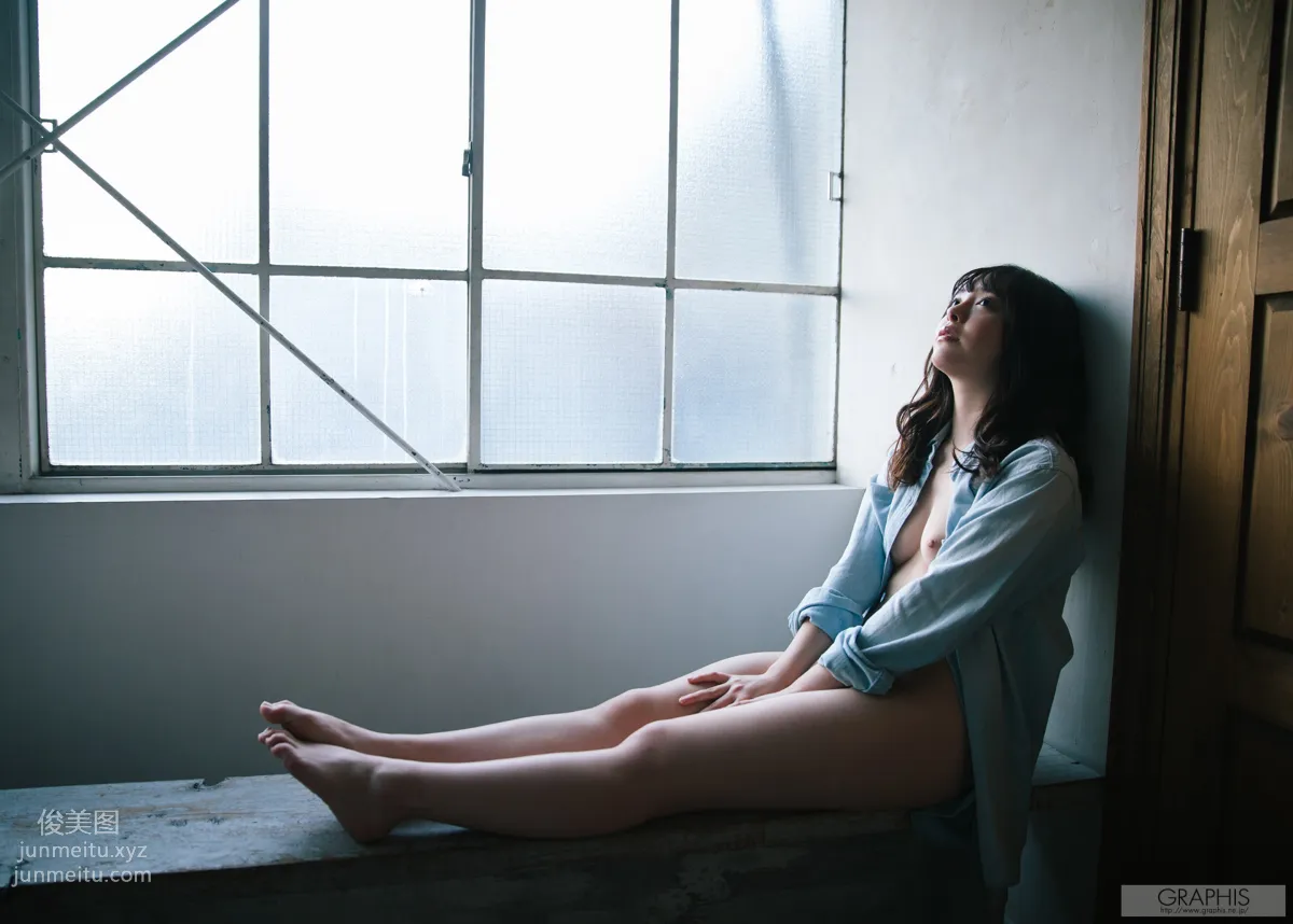 Yuna Ogura: Graphis photo 60