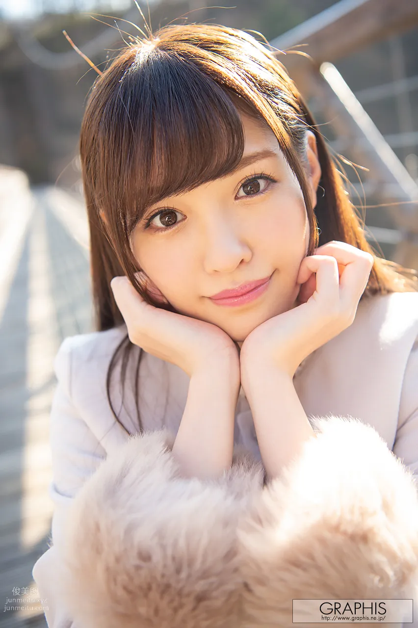 Arina Arata: Graphis photo 4