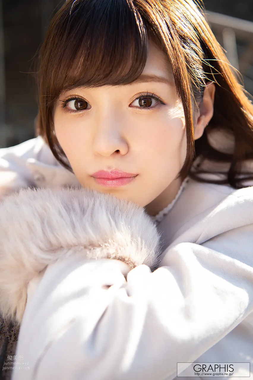 Arina Arata: Graphis photo 8