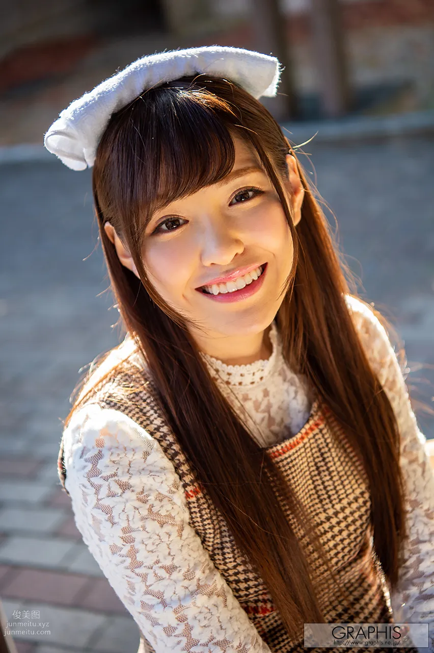 Arina Arata: Graphis photo 13