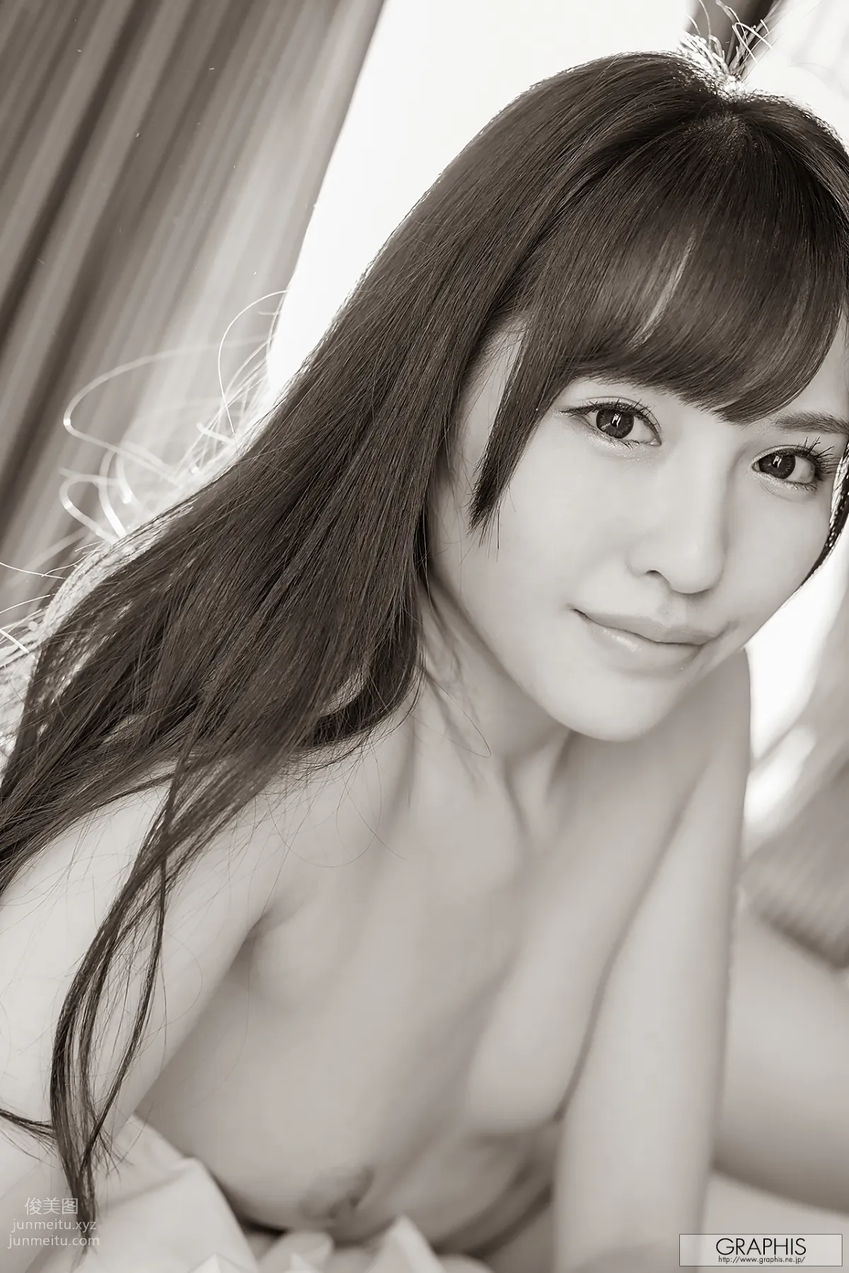 Arina Arata: Graphis photo 20