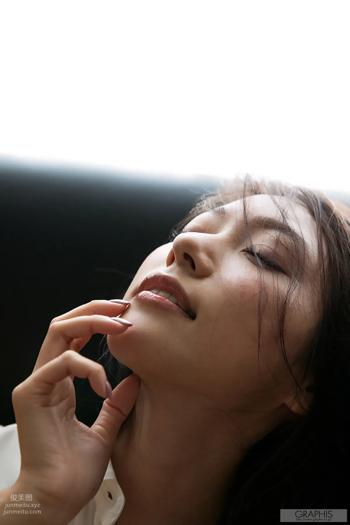 [Graphis] 2019-02-12 Ui Mita 三田羽衣 Valentine Special 2019 『 Nude 』 9