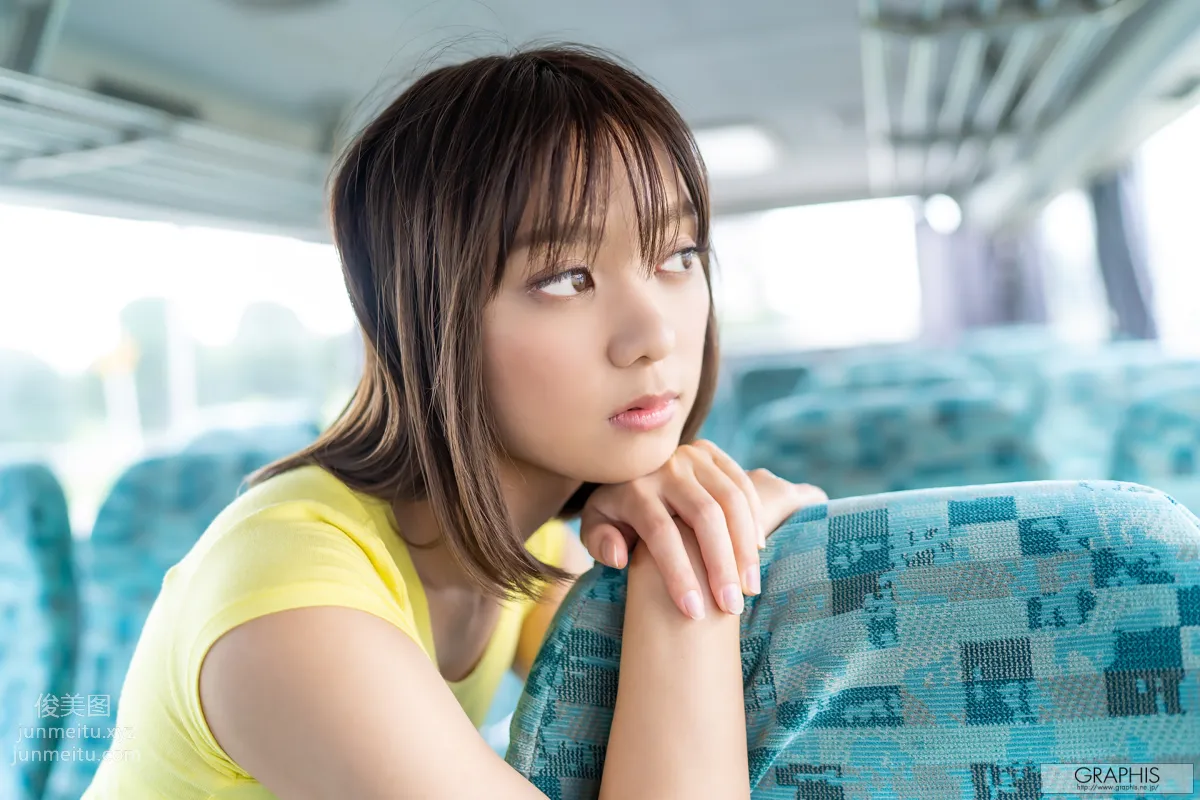 [Graphis] 2019-11-29 もなみ鈴 First Gravure 8