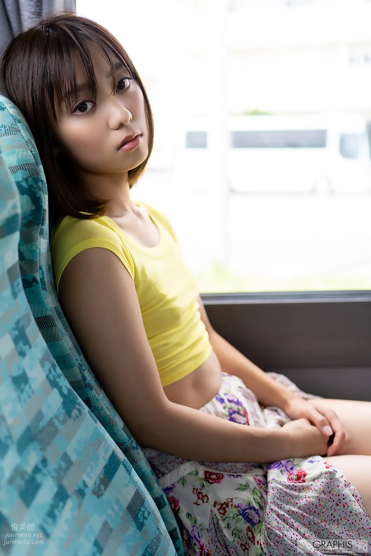 [Graphis] 2019-11-29 もなみ鈴 First Gravure 12