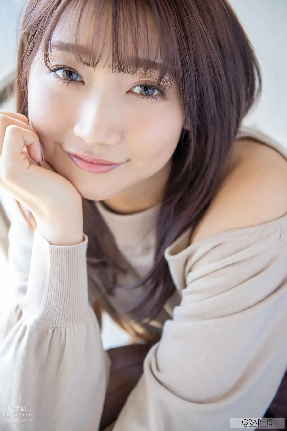 Anna Kami: Graphis Angel Smile photo 4
