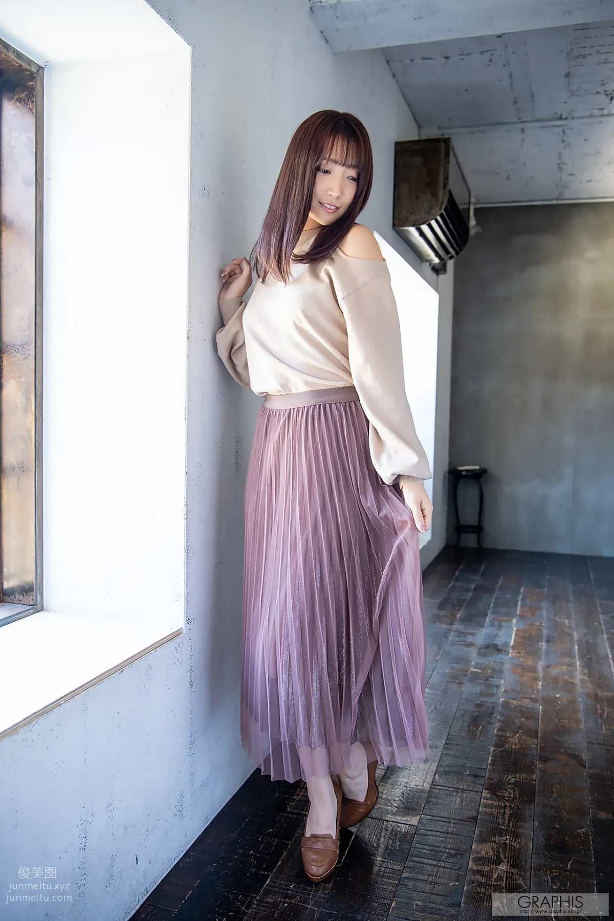 Anna Kami: Graphis Angel Smile photo 1