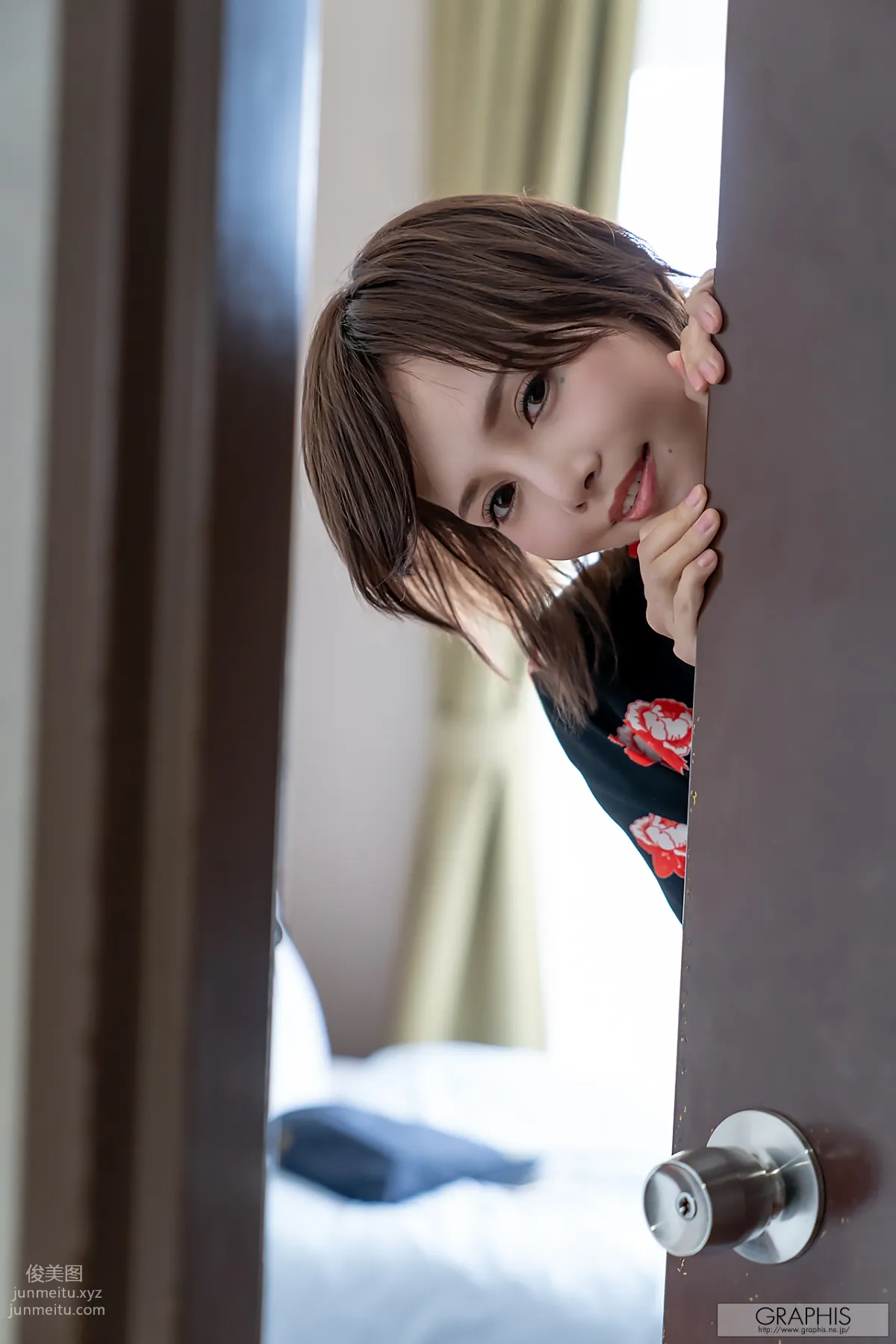 [Graphis] 2020-05-01 Gals - Riona Hirose 広瀬りおな 『 Traverse de craie 』 35