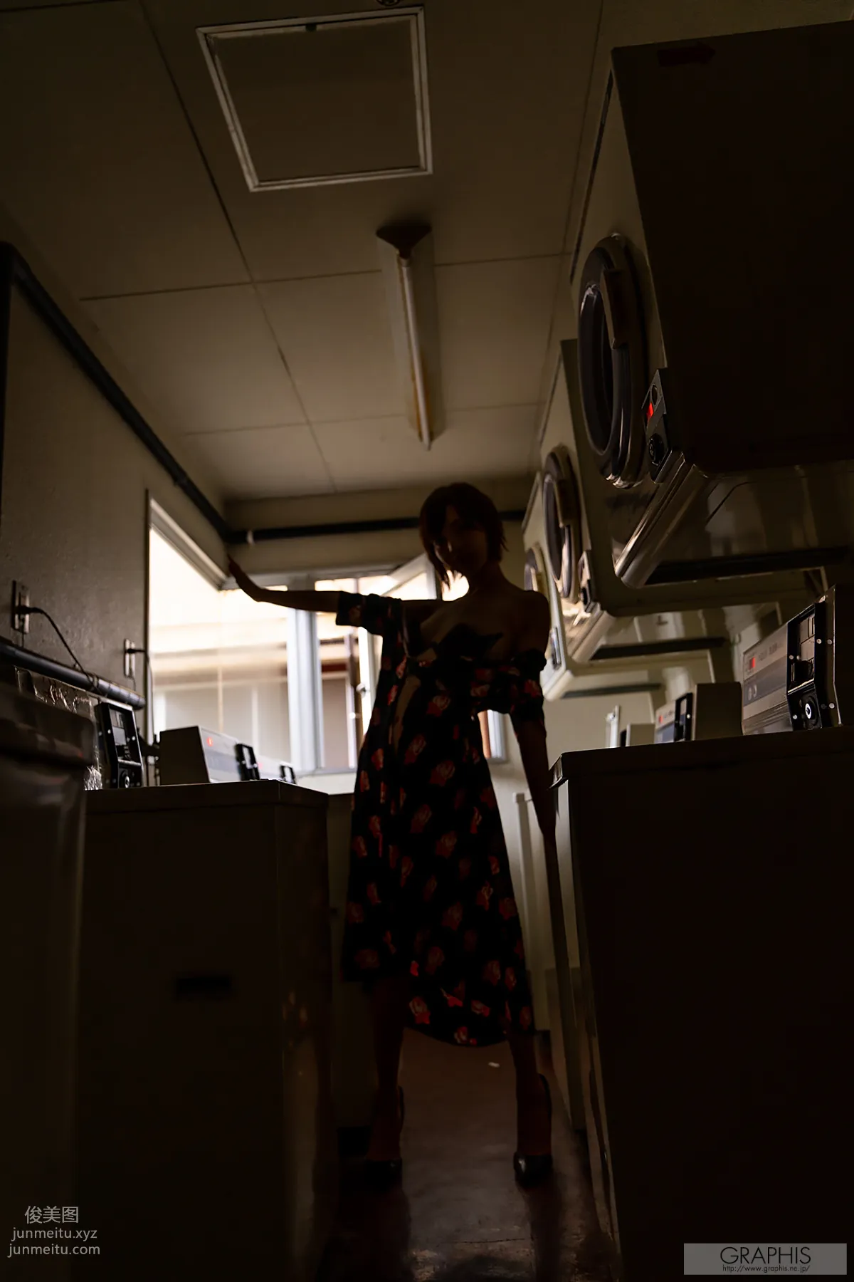 [Graphis] 2020-05-01 Gals - Riona Hirose 広瀬りおな 『 Traverse de craie 』 14