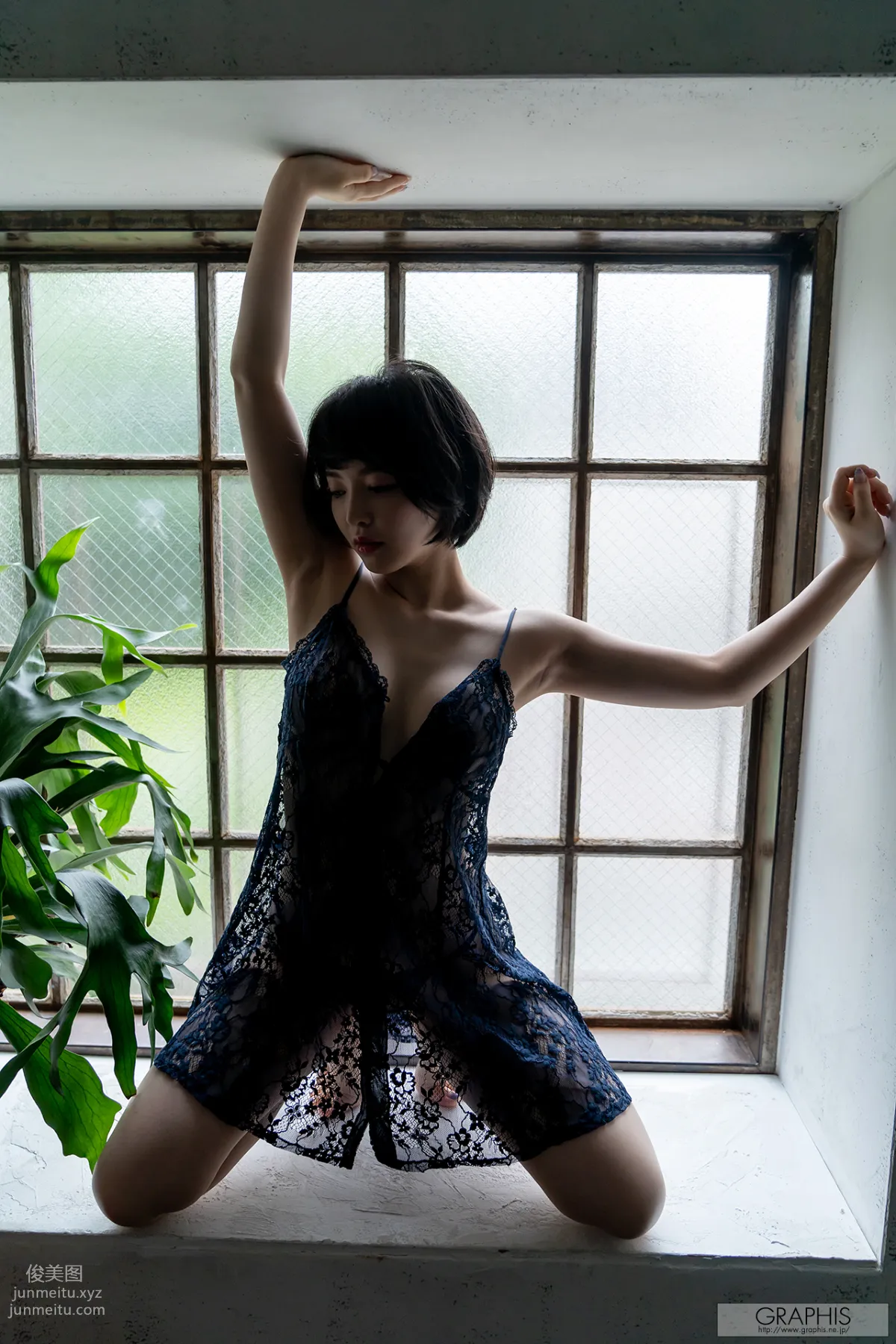 [Graphis] 2020-08-24 Tsubaki Sannomiya 三宮つばき 『 first gravure 』 57