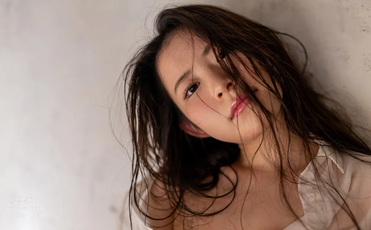 Ena Satsuki: Graphis First Gravure photo 95