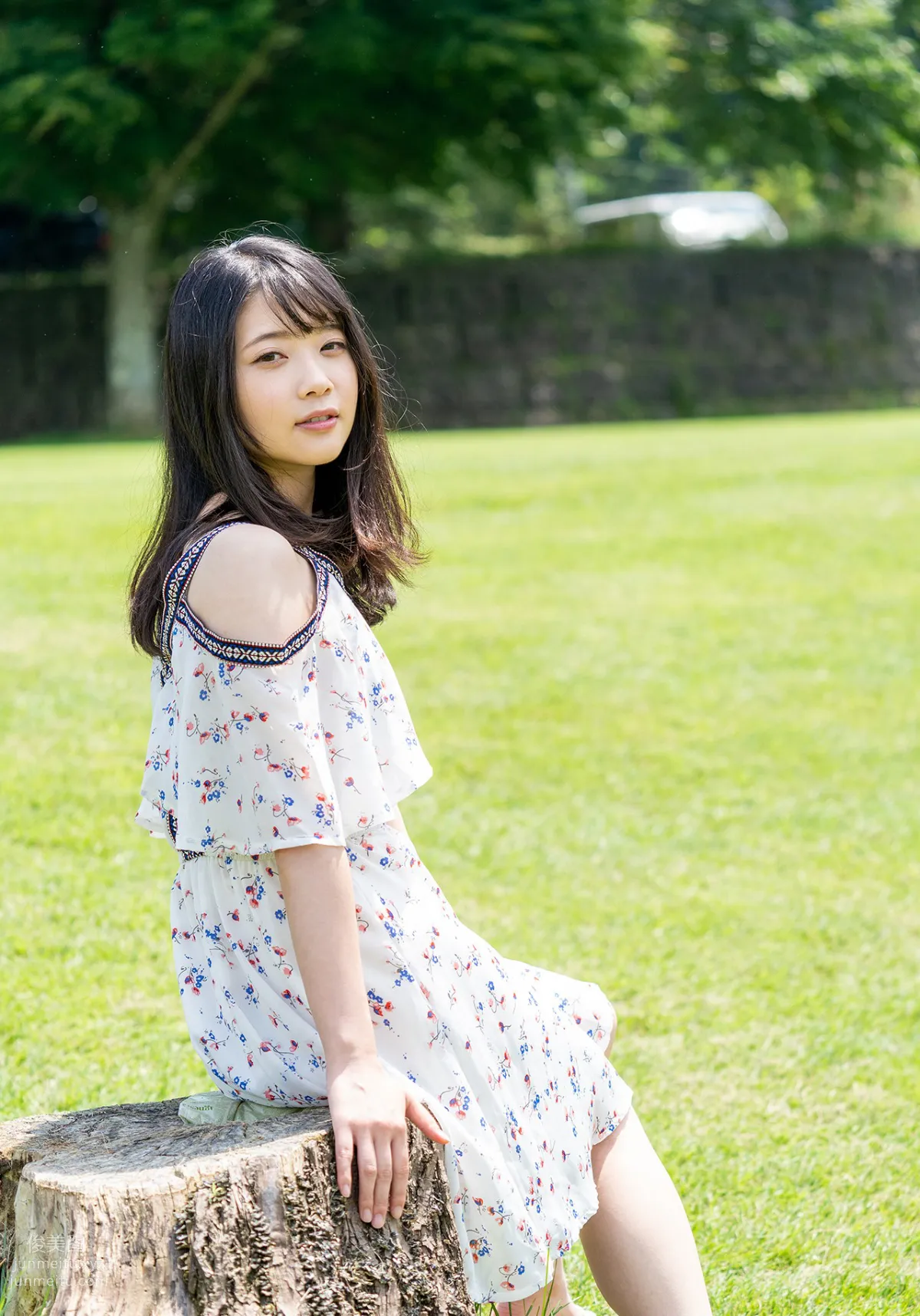[Graphis] Gals - Ema Futaba 二葉エマ Be natural 1