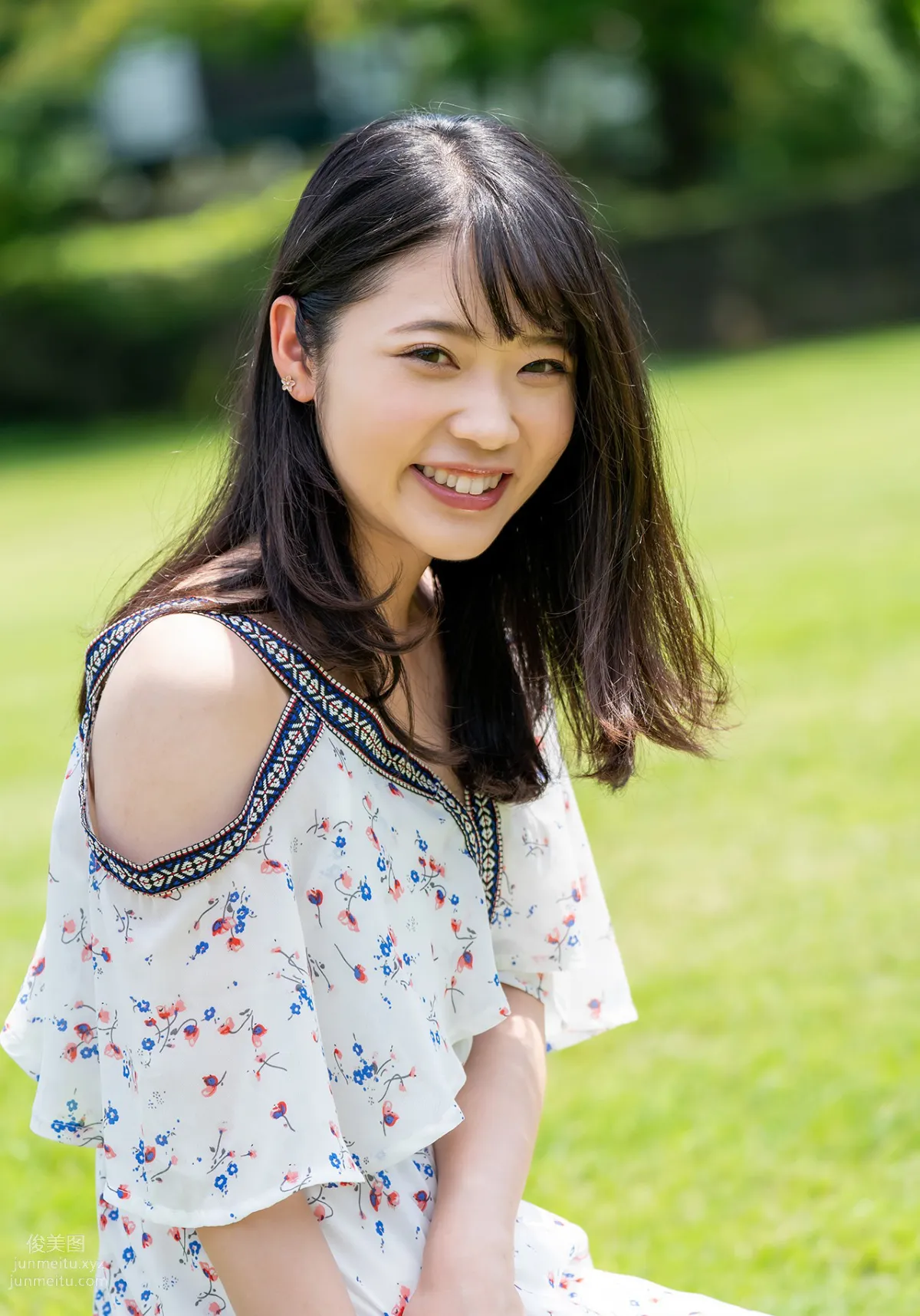[Graphis] Gals - Ema Futaba 二葉エマ Be natural 2