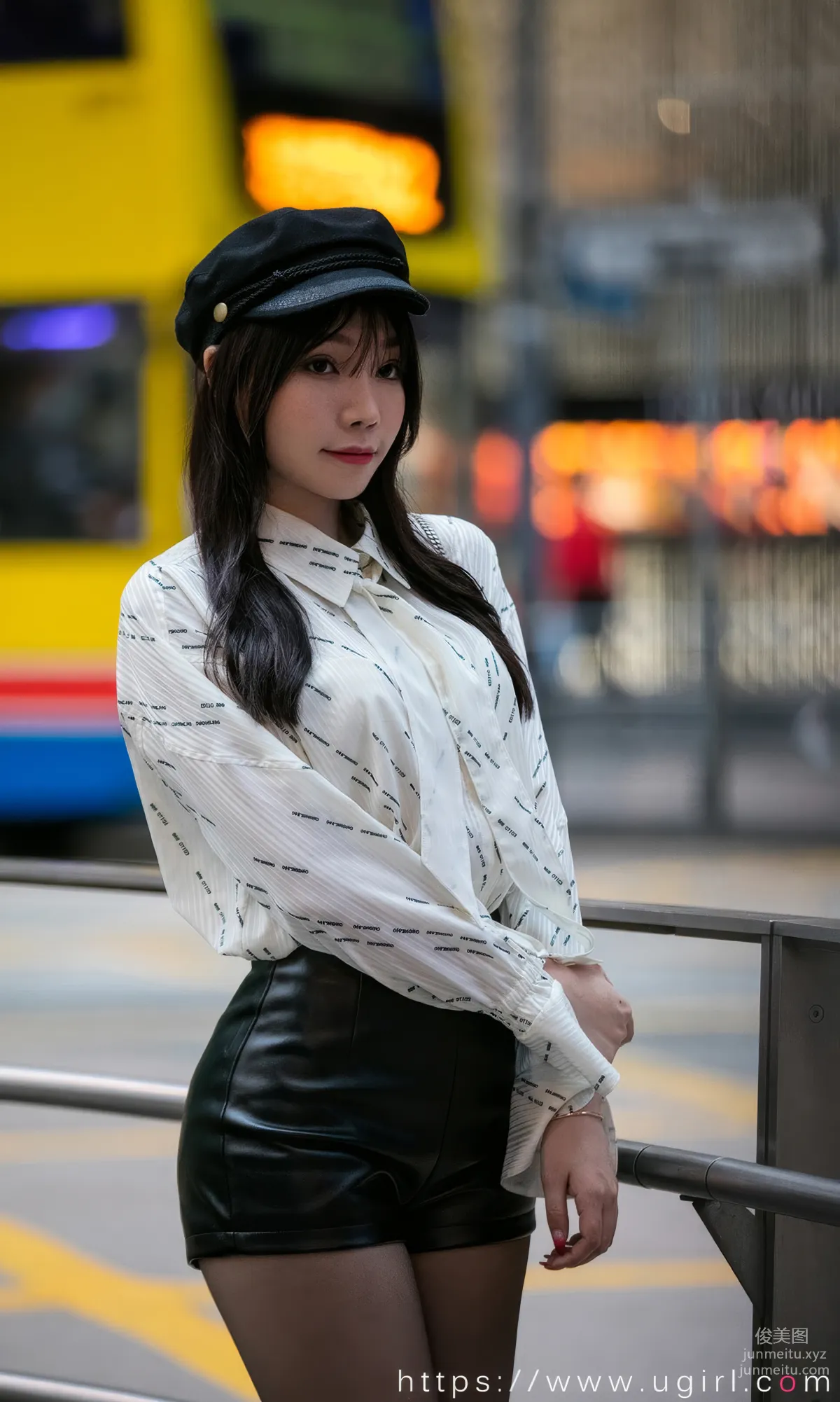 UGirls 愛尤物 No.2867 你出現的街角 芝芝booty [35P] 19
