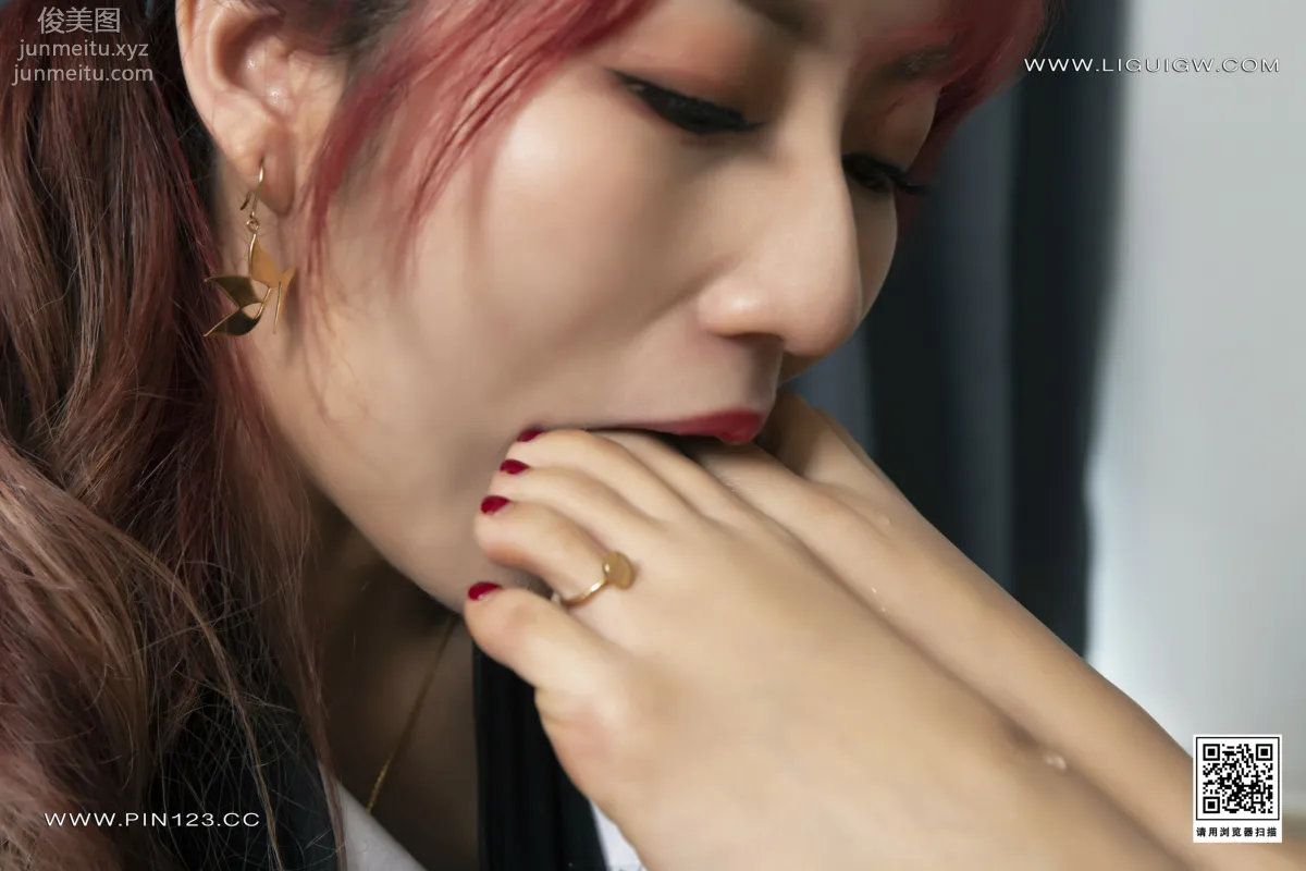 [Ligui] 2023.11.23 Beautiful Servant Desired Feet Ke Lala & Xi Xi photo 41