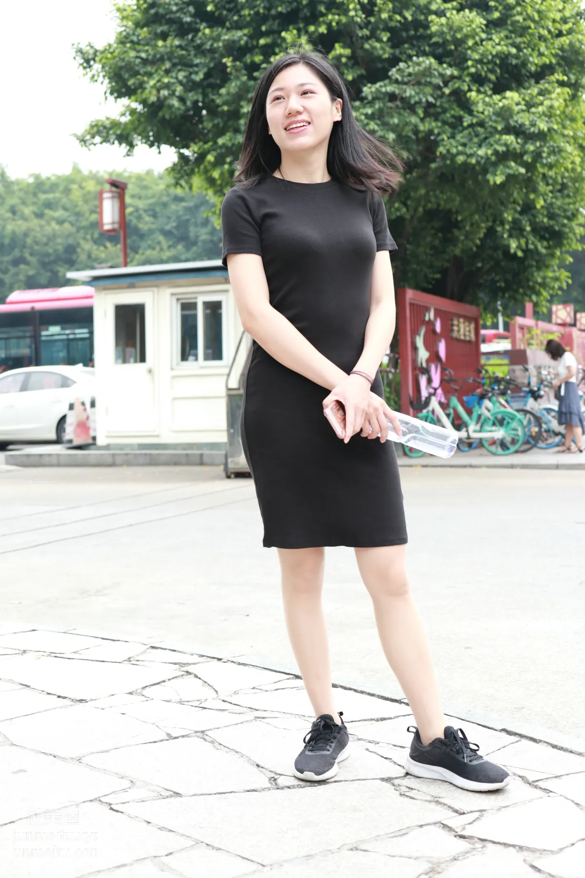 Mojing Street NO.166, High Heels and Sneakers with Stockings Alternating [135P] photo 32