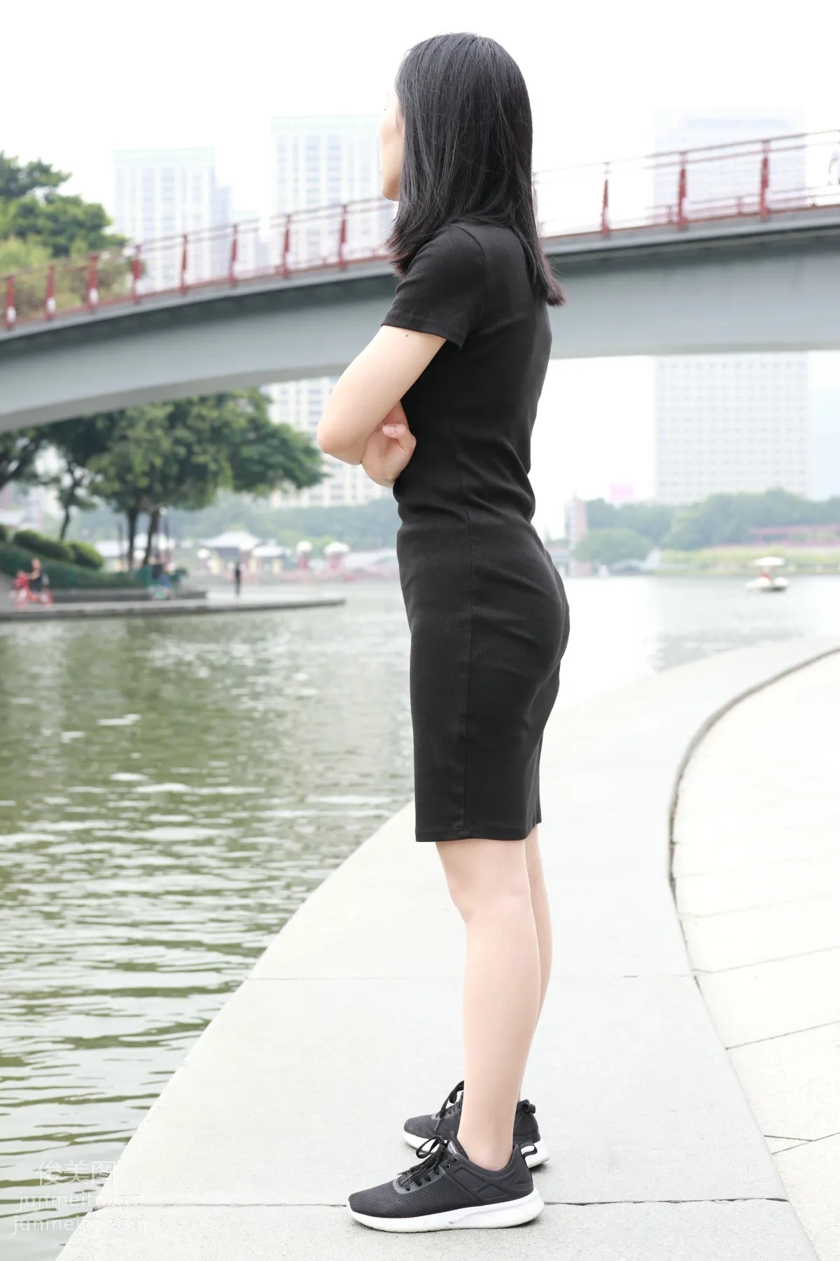 Mojing Street NO.166, High Heels and Sneakers with Stockings Alternating [135P] photo 56