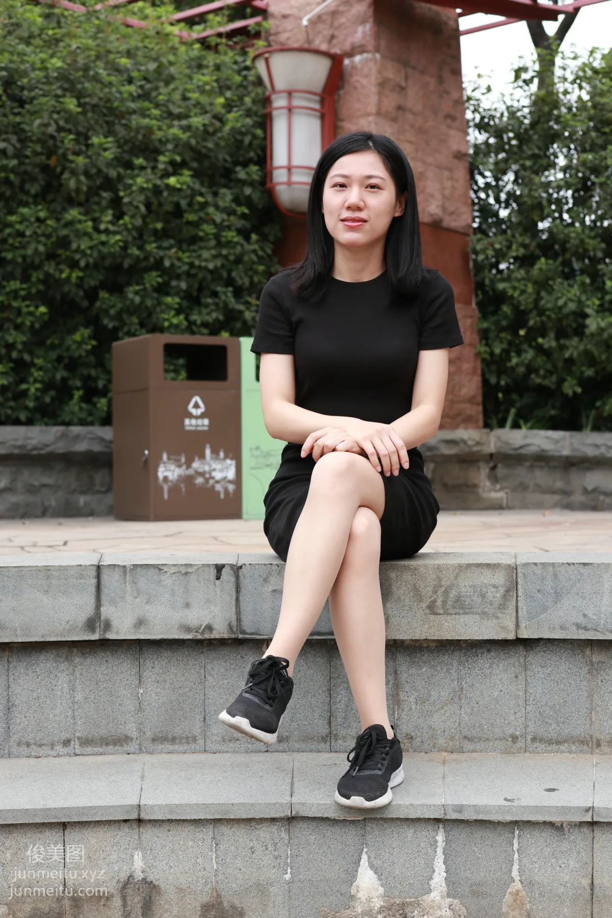 Mojing Street NO.166, High Heels and Sneakers with Stockings Alternating [135P] photo 58