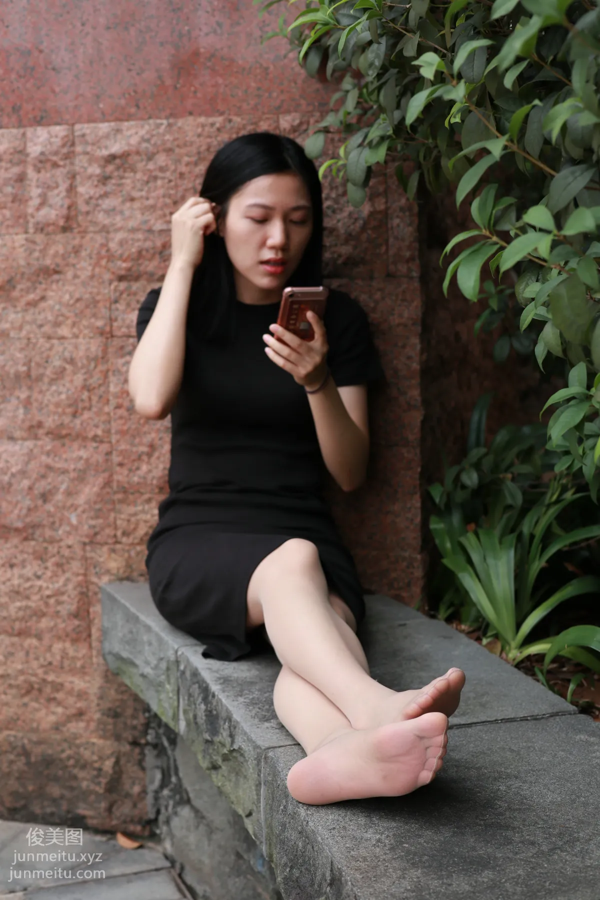 Mojing Street NO.166, High Heels and Sneakers with Stockings Alternating [135P] photo 69