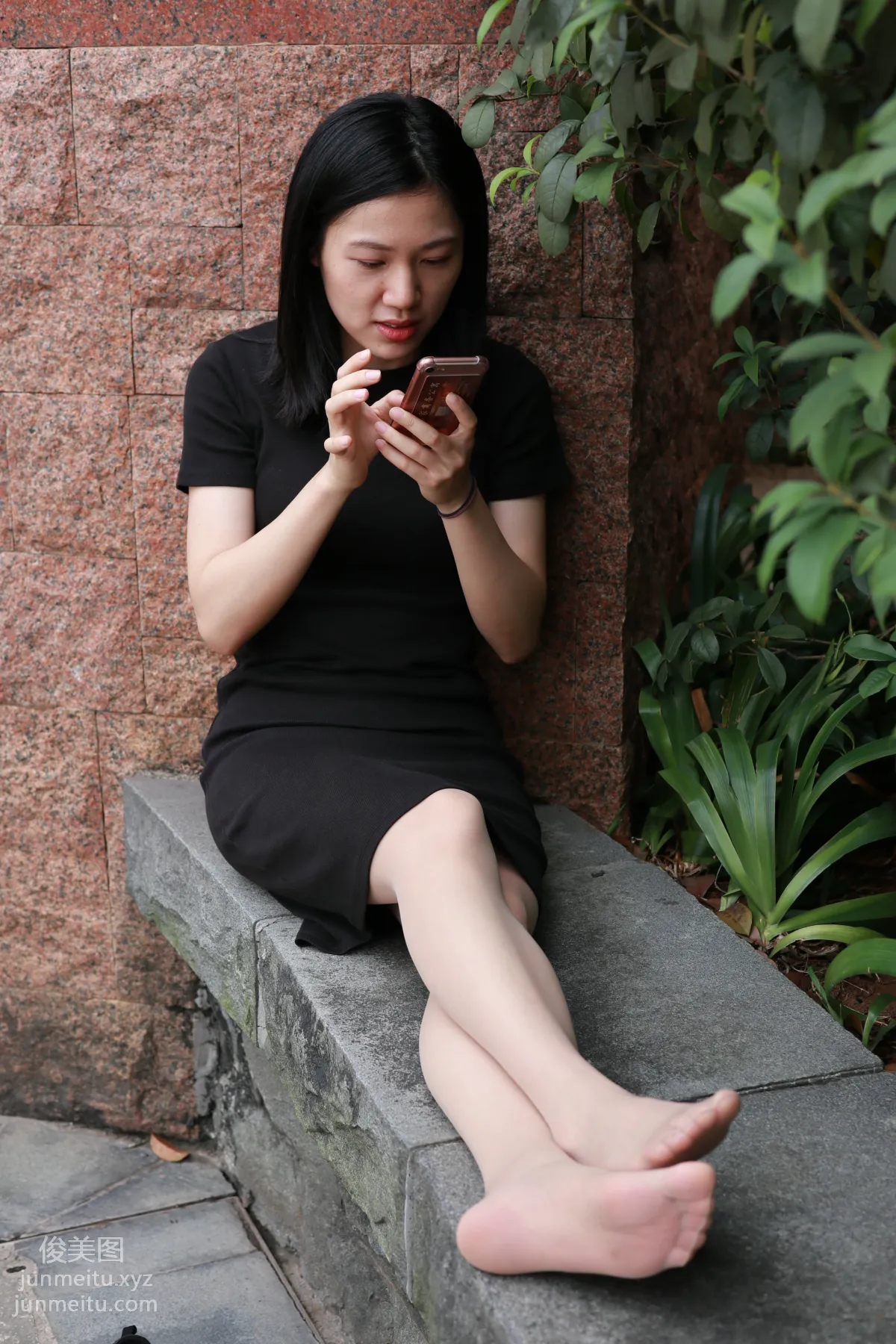 Mojing Street NO.166, High Heels and Sneakers with Stockings Alternating [135P] photo 72