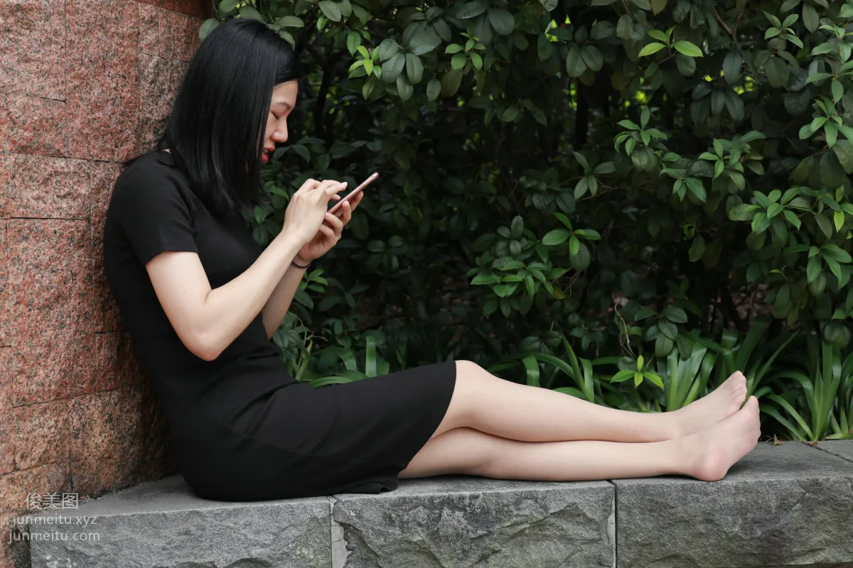 Mojing Street NO.166, High Heels and Sneakers with Stockings Alternating [135P] photo 74