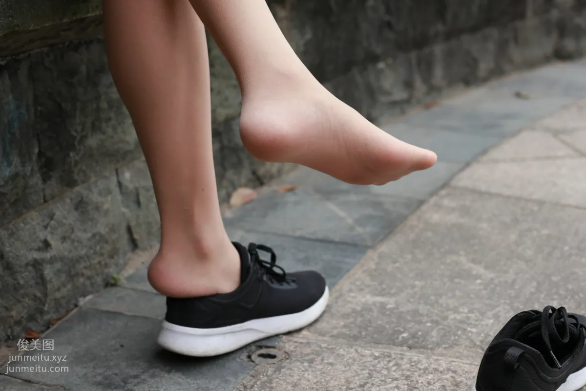 Mojing Street NO.166, High Heels and Sneakers with Stockings Alternating [135P] photo 84