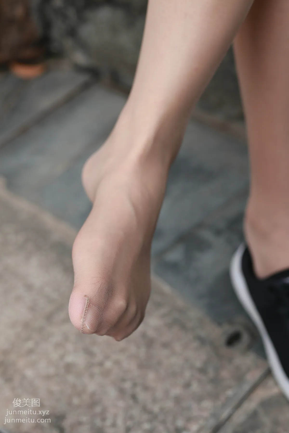 Mojing Street NO.166, High Heels and Sneakers with Stockings Alternating [135P] photo 87