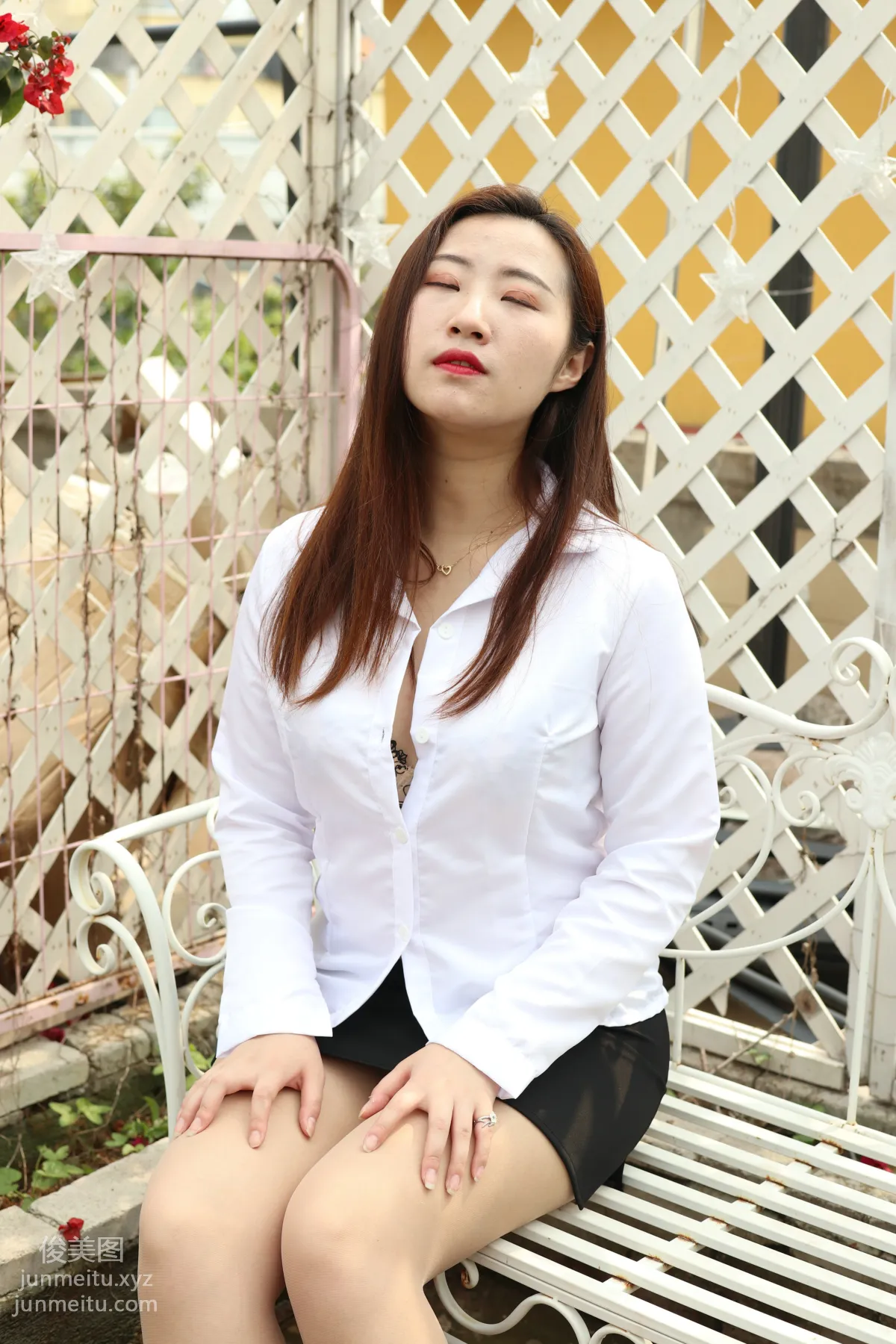 Mojing Street NO.171, Nude Stockings and Black Stockings Rooftop Shoot [294P] photo 158