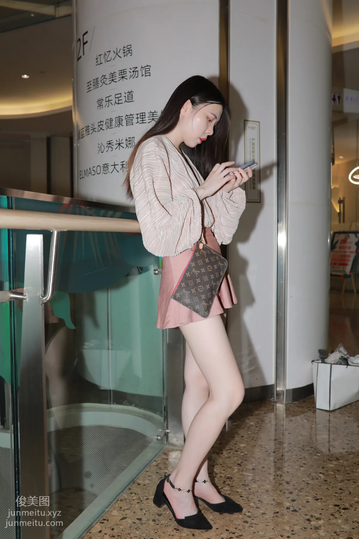 Mojing Street NO.167, Cute Pink Short Skirt Girl [493P] photo 3