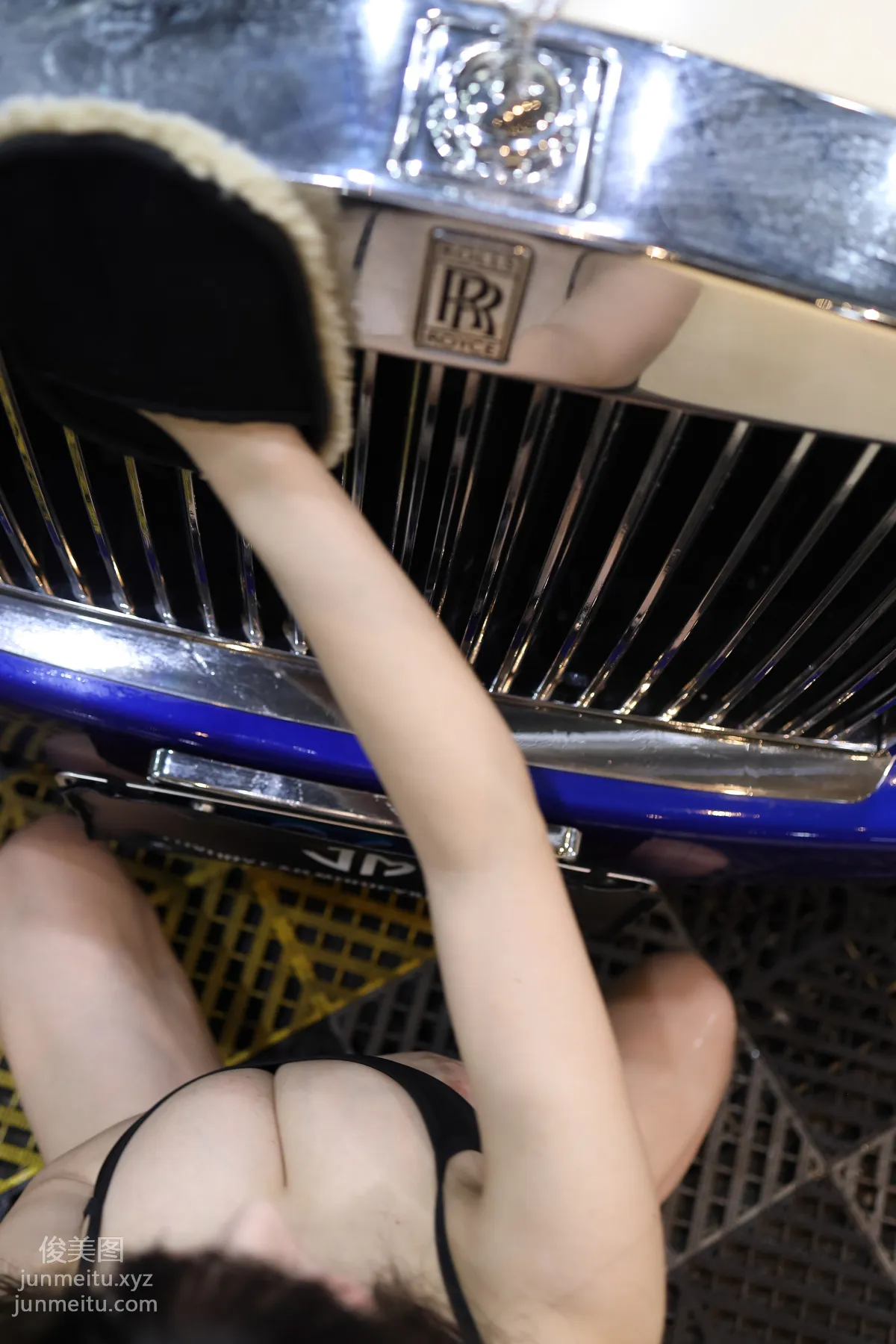 Mojing Street NO.173, The "Dutiful" Female Car Washer [423P] photo 170