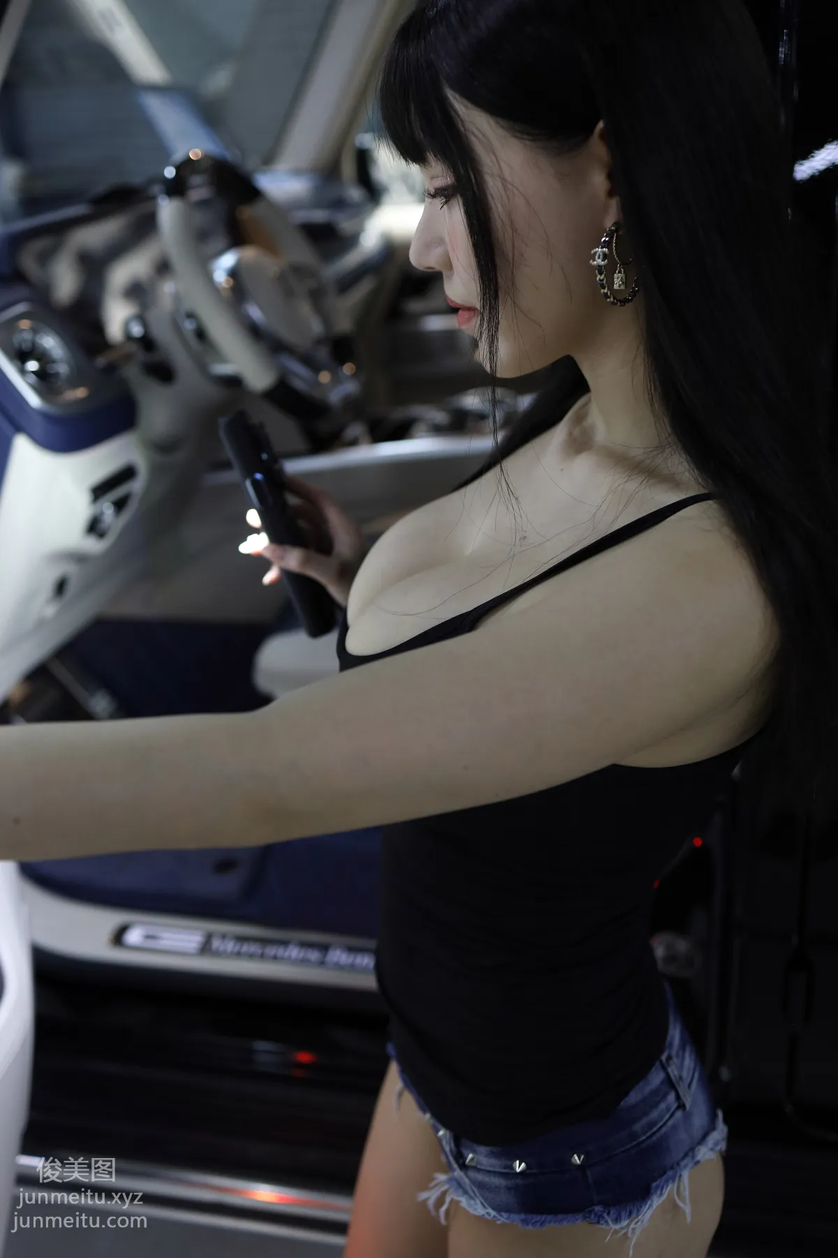 Mojing Street NO.173, The "Dutiful" Female Car Washer [423P] photo 213