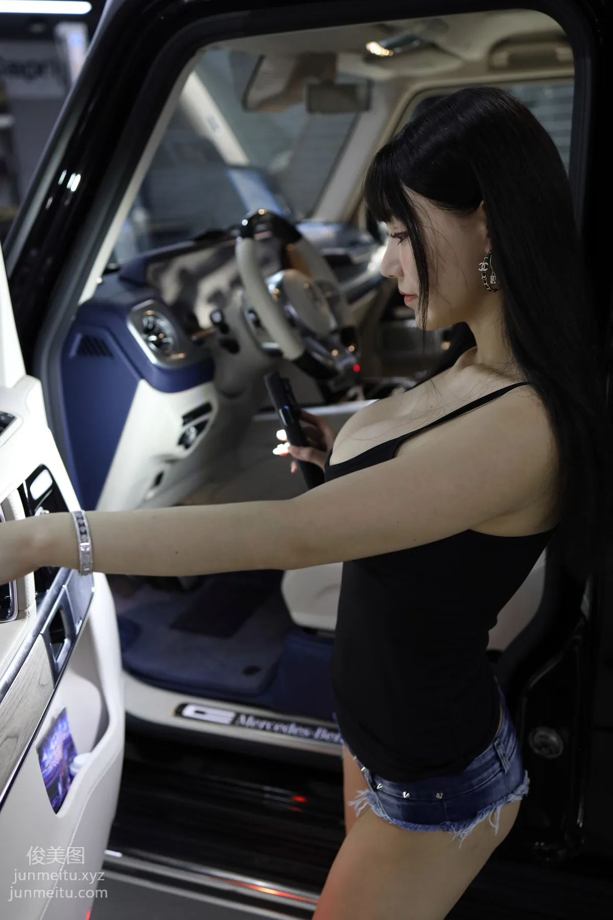 Mojing Street NO.173, The "Dutiful" Female Car Washer [423P] photo 214
