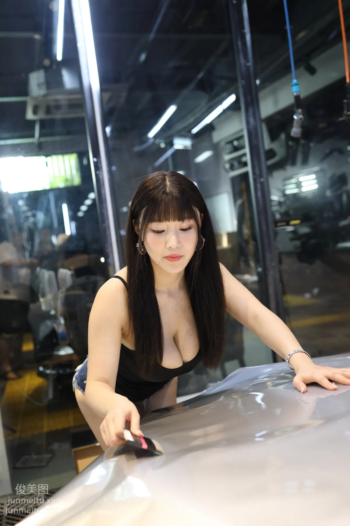 Mojing Street NO.173, The "Dutiful" Female Car Washer [423P] photo 400